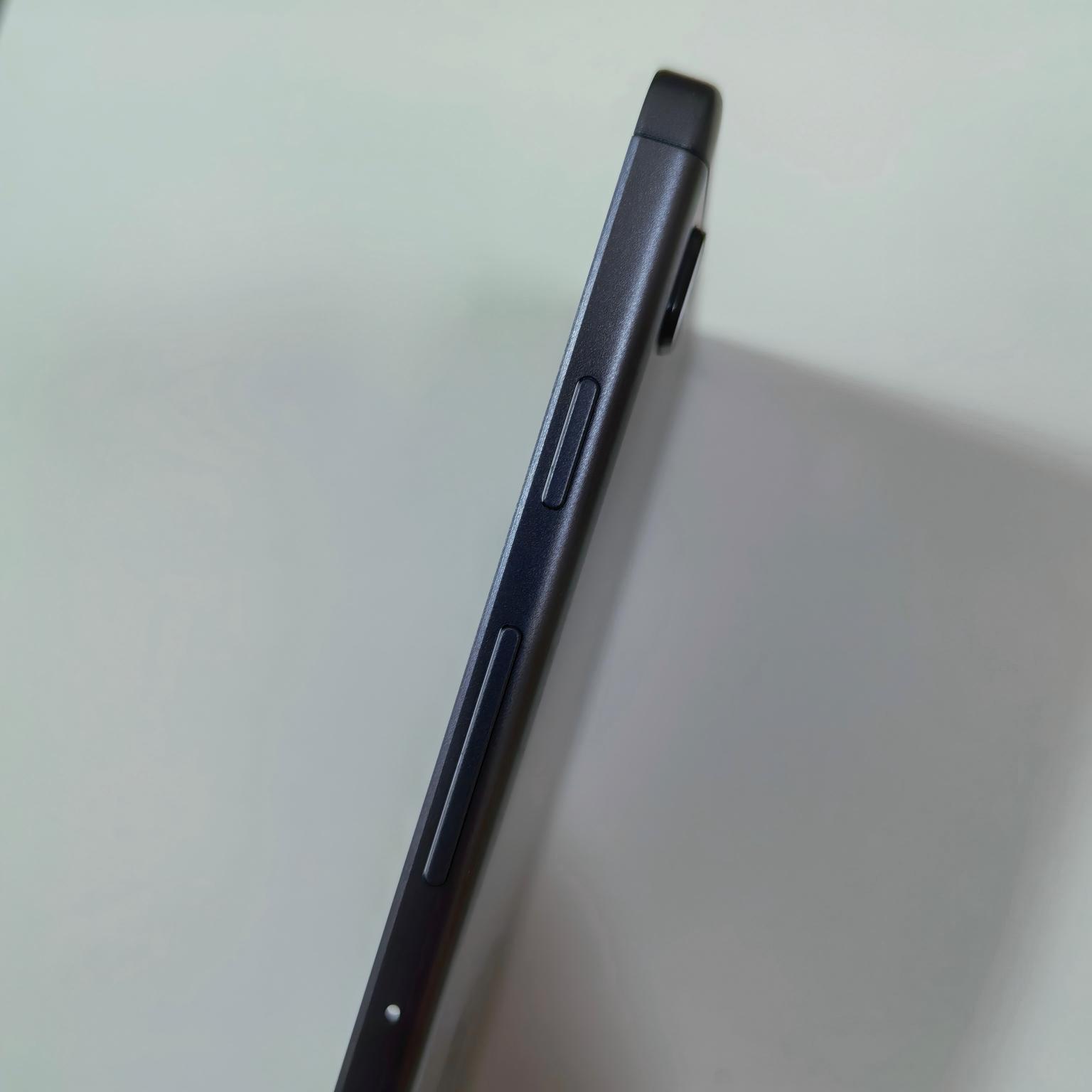 シェルバック サムスンギャラクシータブA7 T220 SM- - Remarkable Tablet Accessories のレビューと価格